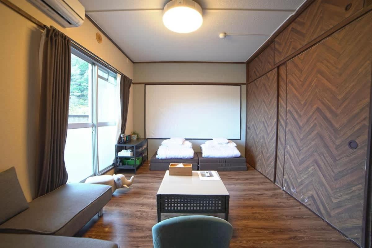 Route99 Yumoto 箱根湯本駅近山沿い川沿い 箱根湯本徒歩8分wifi 大人気ゲーム機無料 最大6名 無料駐車場アパートメント エクステリア 写真